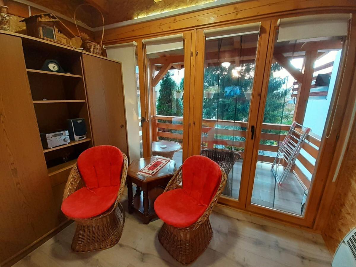 Obiteljski Apartman Borovi Visoko Exterior foto