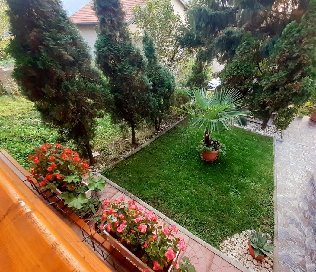 Obiteljski Apartman Borovi Visoko Exterior foto