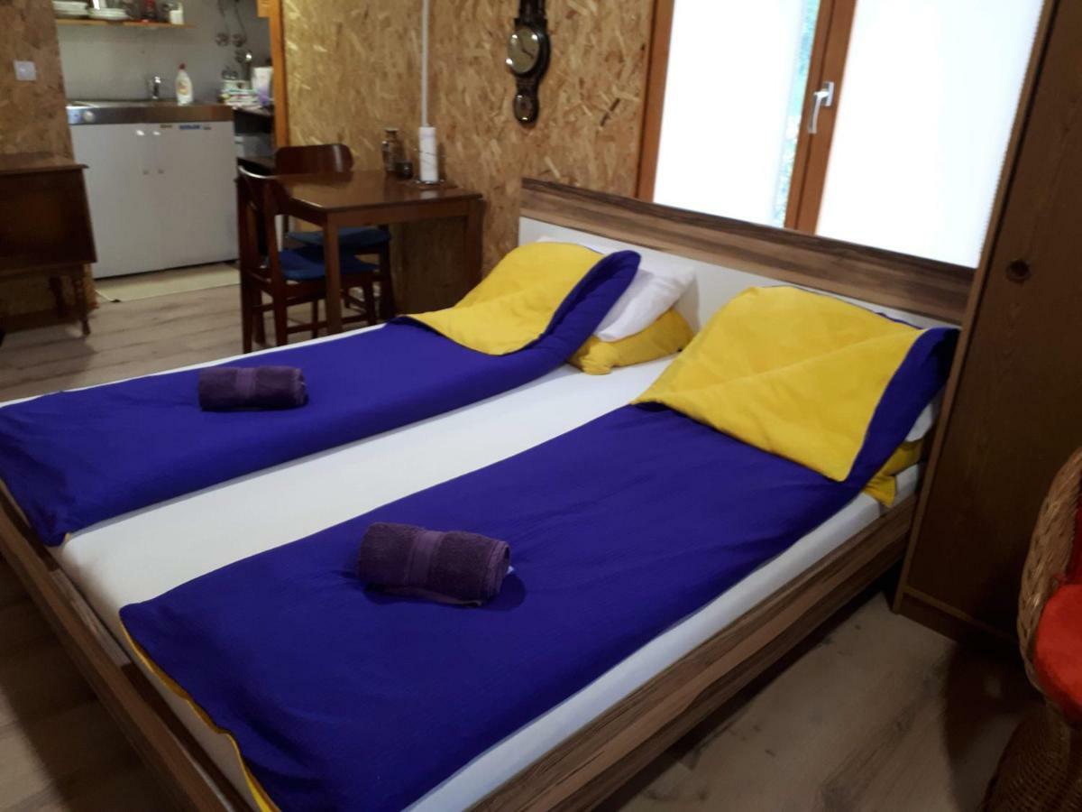Obiteljski Apartman Borovi Visoko Exterior foto